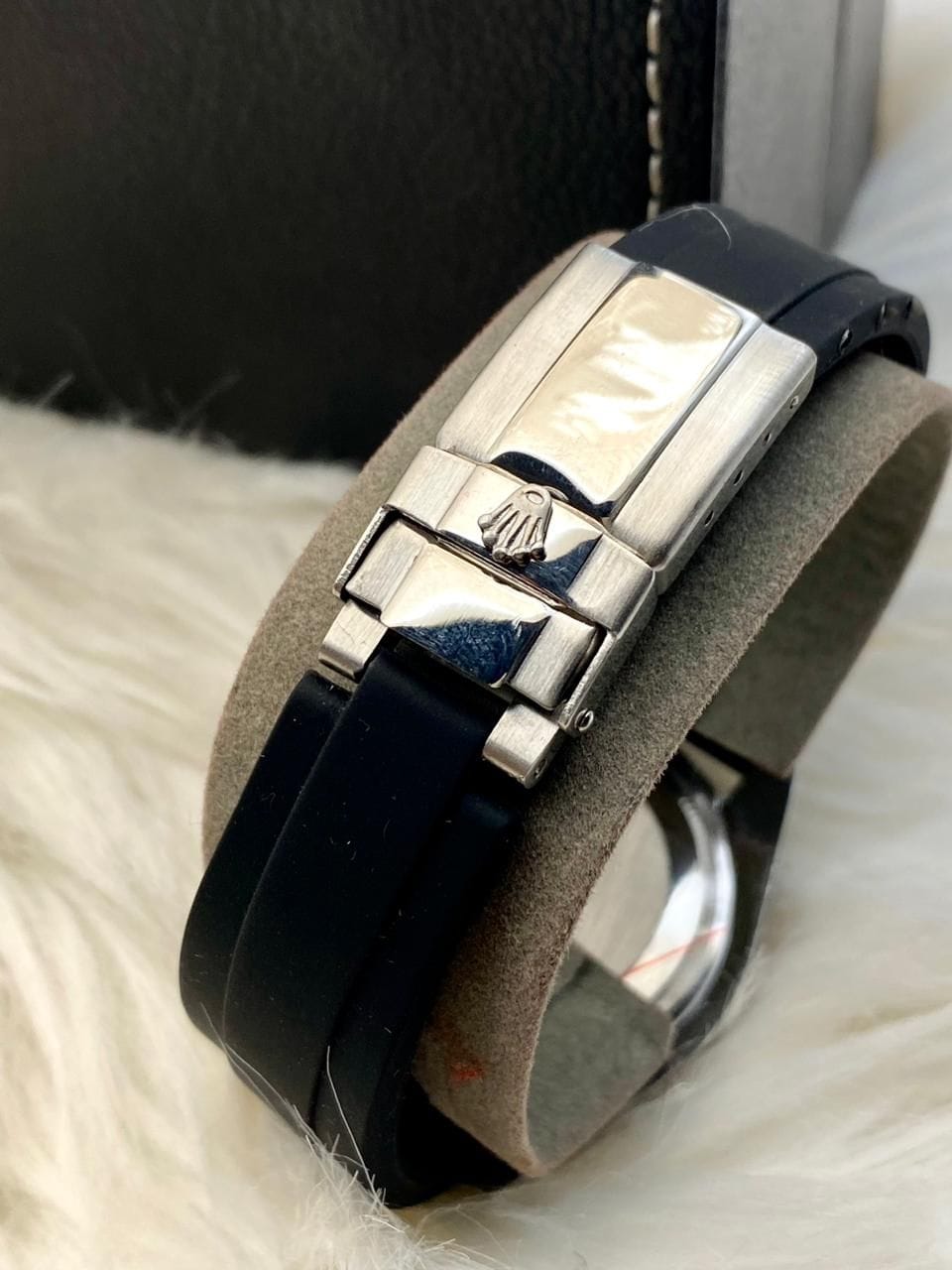 Rolex Submariner Date (Black & Red) () - Premium | Huzien