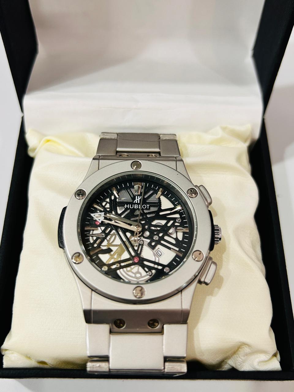 Hublot Geneve (Choronograph) - Premium | Huzien